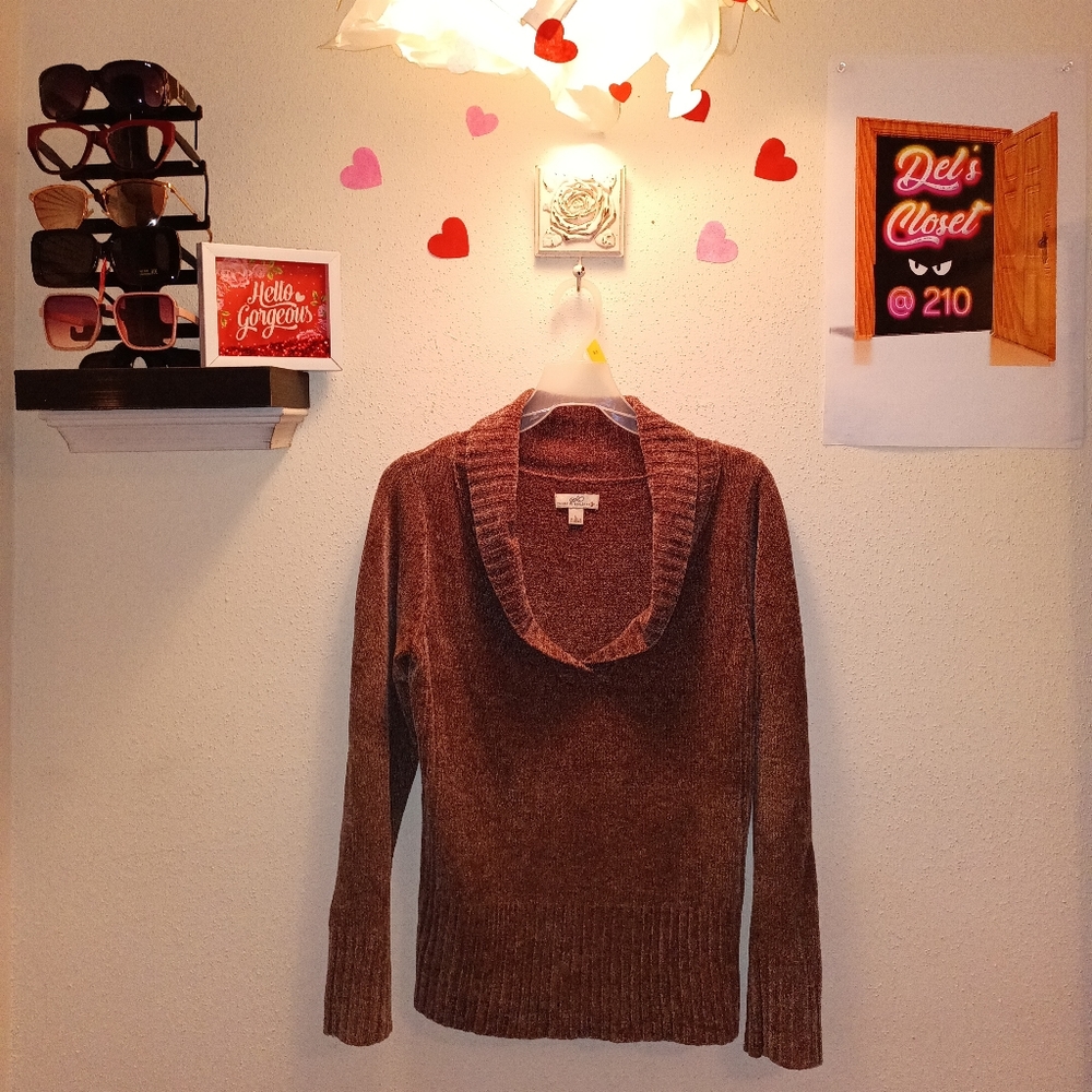 Women's brown sweater size L
